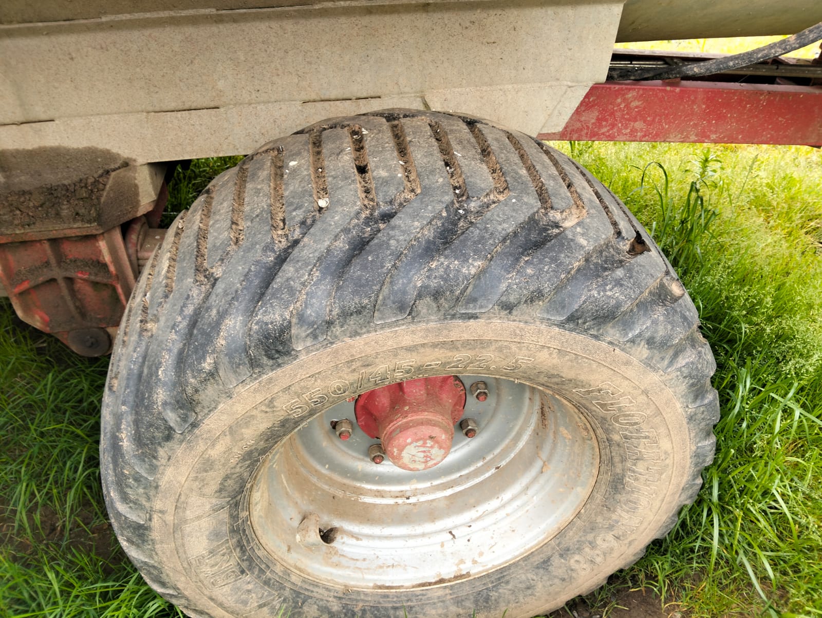 Imagen de WhatsApp 2025-05-08 a las 16.14.23_2e23123a maquinaria agrícola